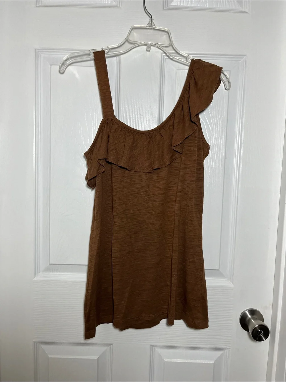 Bay Studio Brown Ruffle One-Shoulder Tank - Picture 3 of 3